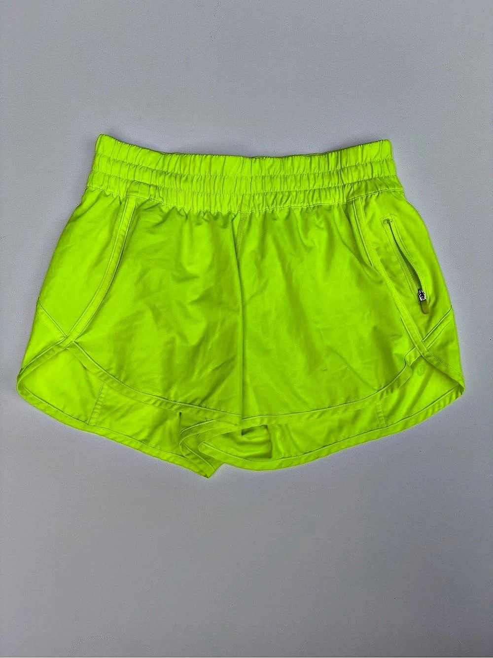 lululemon Hotty Hot High-Rise Lined Short 2.5" Green Size 8